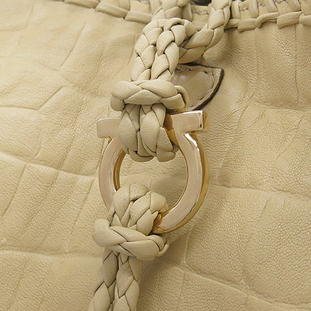 Ferragamo(��󰡸�) 21 D065 ���������� ���� �����ڵ� ȣ�� ����� �̹���4 - ���̺��� �߰���ǰ