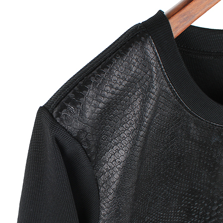 helmutlang(�﹫Ʈ��) ���� Ƽ �̹���4 - ���̺��� �߰���ǰ