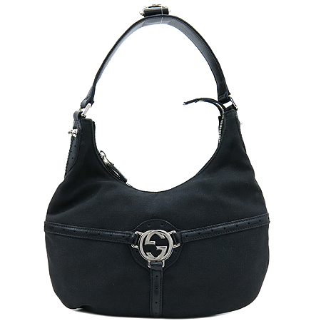 ����  �����