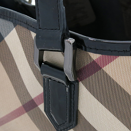 Burberry(������) 3489044 �� ���üũ PVC ��Ű(NICKIE) ���� ����� + ���� �Ŀ�ġ �̹���4 - ���̺��� �߰���ǰ