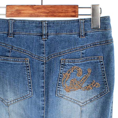 ChristianLacroix(ũ����î �������) û ��ĿƮ �̹���4 - ���̺��� �߰���ǰ