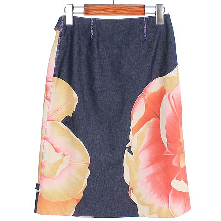 ChristianLacroix(ũ����î �������) ��ĿƮ �̹���3 - ���̺��� �߰���ǰ