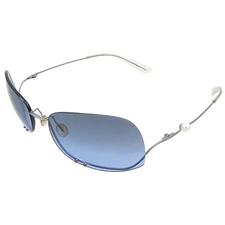 ����  ���۶�