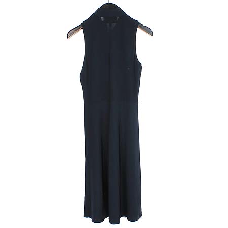 Armani JEANS(�Ƹ����� ����) ��ũ���̺� �μҸ� ���ǽ� �̹���3 - ���̺��� �߰���ǰ