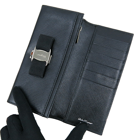 Ferragamo(��󰡸�) 22-B559 ���� ���ǾƳ� �ٶ� �� ��Ŭ ������ �̹���4 - ���̺��� �߰���ǰ