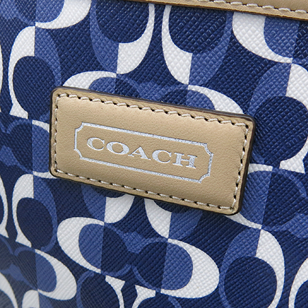 Coach(��ġ) F25673 �ñ״�ó PVC ���� ����� �̹���4 - ���̺��� �߰���ǰ