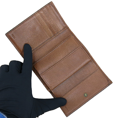 Fendi(���) 8M0026 FF�ΰ� PVC 3�� ������ �̹���3 - ���̺��� �߰���ǰ