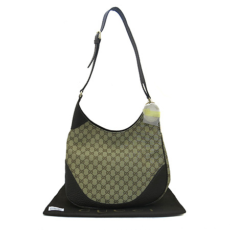 ����  �����