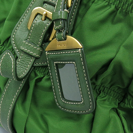 Prada(�����) TESSUTO GAUFRE �׸��к긯 �����ڵ� ����ΰ� ��Ʈ�� + �����Ʈ�� �̹���5 - ���̺��� �߰���ǰ