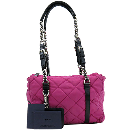 �����  �����