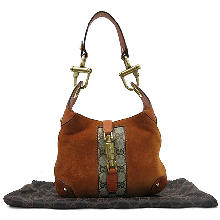 ����  �����