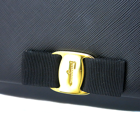 Ferragamo(��󰡸�) 22 B558 ���� ���ǾƳ� ���� ��� ���� ü�� ũ�ν��� [��������] �̹���4 - ���̺��� �߰���ǰ