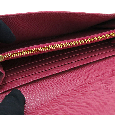 Prada(�����) 1M1132 ���� �ΰ� SAFFIANO METAL ��ũ ���ǾƳ� ������ + ���� ī������ �̹���6 - ���̺��� �߰���ǰ