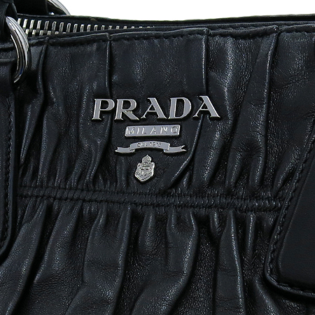 Prada(�����) BL0743 NAPPA(�簡��) GAUFRE(������) ���� ����ΰ� ��Ʈ�� + �����Ʈ�� �̹���4 - ���̺��� �߰���ǰ