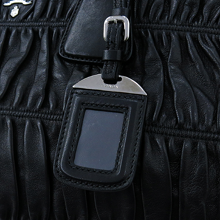 Prada(�����) BL0743 NAPPA(�簡��) GAUFRE(������) ���� ����ΰ� ��Ʈ�� + �����Ʈ�� �̹���5 - ���̺��� �߰���ǰ