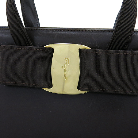 Ferragamo(��󰡸�) 21 4178 ���� �ٶ� �ΰ� ������ ��Ʈ�� �̹���3 - ���̺��� �߰���ǰ
