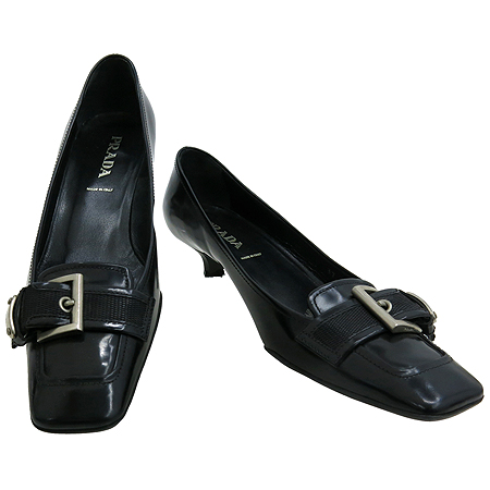 �����  ����