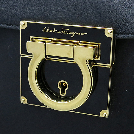Ferragamo(��󰡸�) 21 D941 ��ġ�� �ΰ� ��� ���� ���� 2WAY �̹���3 - ���̺��� �߰���ǰ