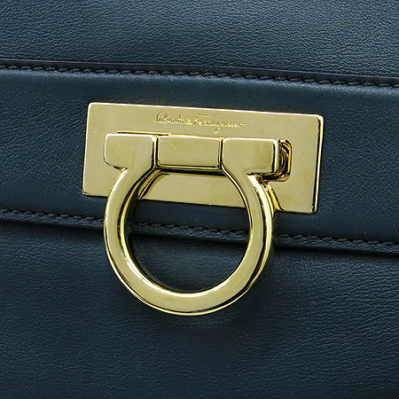 Ferragamo(��󰡸�) 21 A896 ���� ��ġ�� ��� ���� ���Ǿ� M������ 2WAY �̹���4 - ���̺��� �߰���ǰ