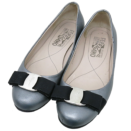 Ferragamo(��󰡸�) ���� �ٶ���� �׷��� ���� �÷� ���� �̹���5 - ���̺��� �߰���ǰ