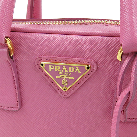 Prada(�����) BL0705 �ﰢ �ΰ� ��� ��ũ SAFFIANO(���ǾƳ�) �̴� ��Ʈ�� + ��� ��Ʈ�� �̹���4 - ���̺��� �߰���ǰ