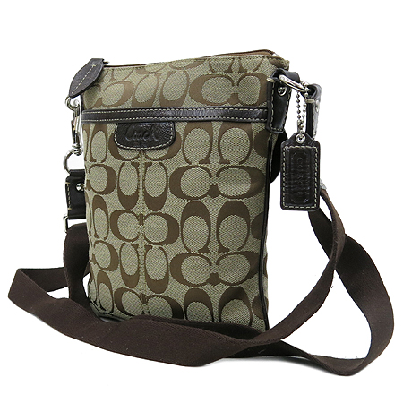 Coach(��ġ) �ñ׳��� �ڰ��� �̴� ũ�ν��� �̹���2 - ���̺��� �߰���ǰ