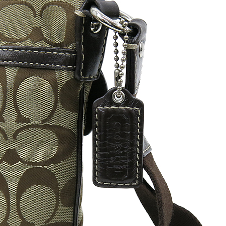 Coach(��ġ) �ñ׳��� �ڰ��� �̴� ũ�ν��� �̹���3 - ���̺��� �߰���ǰ