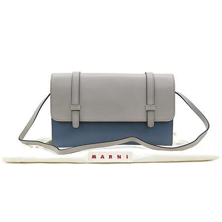 ������  �����