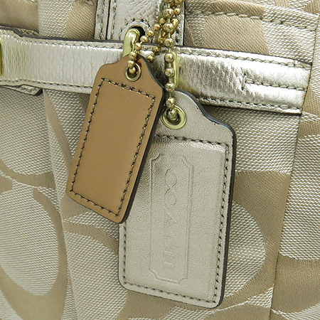 Coach(��ġ) 17820 �ñ׳�ó �ڰ��� ��� ��Ż�� ȥ�� ��Ʈ�� + �����Ʈ�� 2WAY �̹���5 - ���̺��� �߰���ǰ