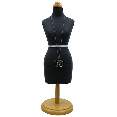 ����  �����