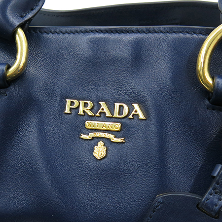Prada(�����) BN1713 ���� �ΰ� ���̺� SOFT CALF ��Ʈ�� + �����Ʈ�� �̹���4 - ���̺��� �߰���ǰ