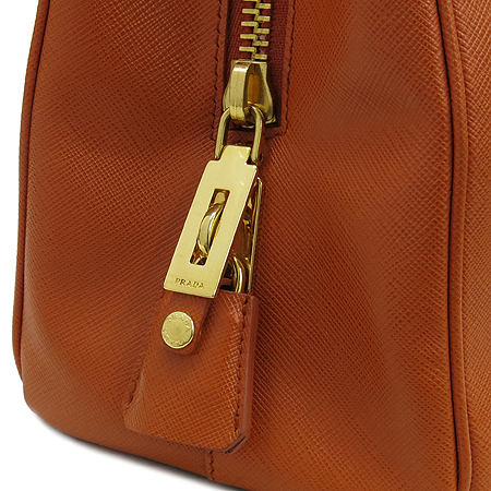 Prada(�����) BN2142  �ﰢ�ΰ� SAFFIANO(���ǾƳ�) LUX ��Ʈ�� �̹���4 - ���̺��� �߰���ǰ