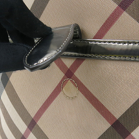 Burberry(������) �� ���üũ PVC ����� Ʈ���� ����� �̹���3 - ���̺��� �߰���ǰ