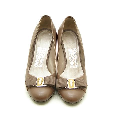 Ferragamo(��󰡸�) ����ΰ� �ٶ� ��� ���� ������ ������ ���� �̹���4 - ���̺��� �߰���ǰ