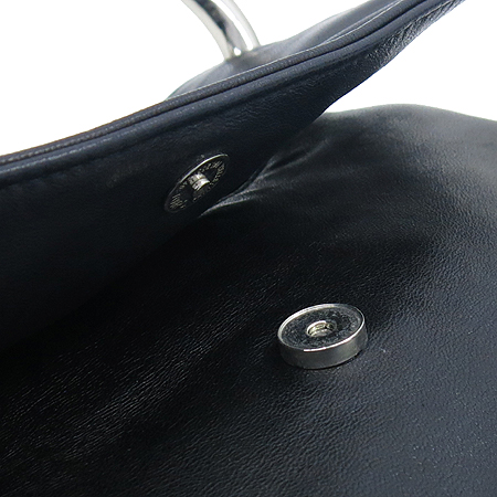 Prada(�����) ���� ���� �ﰢ �ΰ� ��Ʈ�� �̹���3 - ���̺��� �߰���ǰ