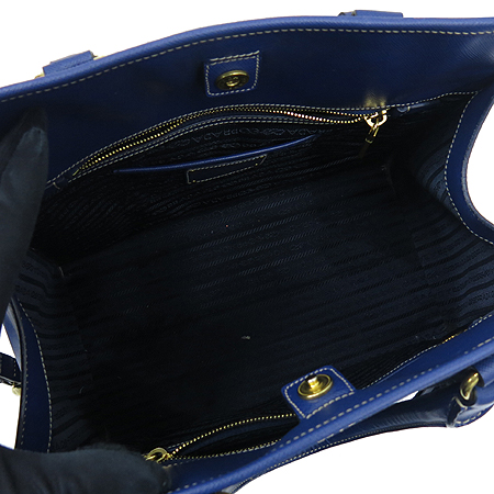 Prada(�����) BN2254 ���� �ΰ� SAFFIANO LUX(���ǾƳ� ����) ��Ʈ�� + �����Ʈ�� �̹���6 - ���̺��� �߰���ǰ