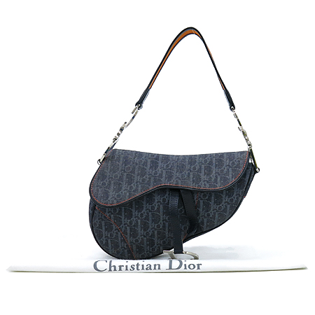 ���  �����