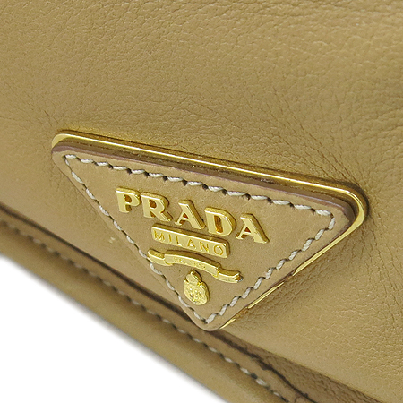 Prada(�����) BN2137 ���� �ΰ� CITY CALF NATURALE �÷� ��Ʈ�� + �����Ʈ�� �̹���4 - ���̺��� �߰���ǰ