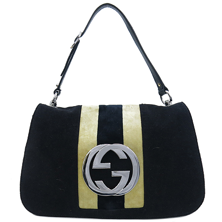 ����  �����