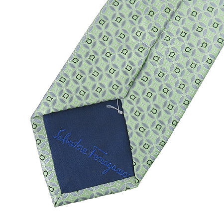 Ferragamo(��󰡸�) 100% ��ũ ��Ÿ�� �̹���3 - ���̺��� �߰���ǰ