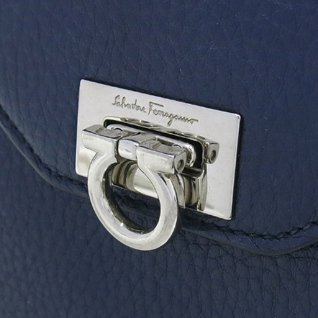 Ferragamo(��󰡸�) 22 4656 ���̺񷹴� ���� ��ġ��ΰ� �� ��� ������ �̹���2 - ���̺��� �߰���ǰ