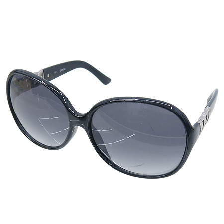 Guess(�Խ�) ���� �ΰ� ��� ������ ���۶� �̹���3 - ���̺��� �߰���ǰ