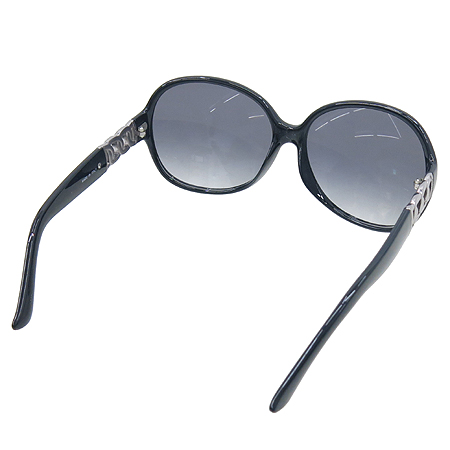 Guess(�Խ�) ���� �ΰ� ��� ������ ���۶� �̹���4 - ���̺��� �߰���ǰ