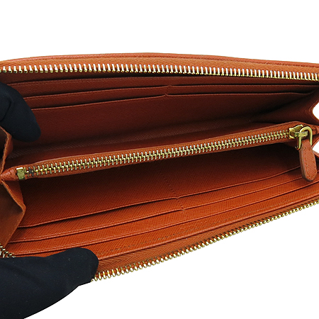 Prada(�����) 1M1183 ���ǾƳ� ���� ¤�� ������ �̹���4 - ���̺��� �߰���ǰ