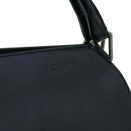 Prada(�����) �������� �ΰ� ������ ��Ʈ�� �̹���3 - ���̺��� �߰���ǰ