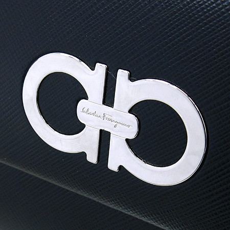 Ferragamo(��󰡸�) 22 7121 ���� ���ǾƳ� ���� ��ġ�� �ΰ� ������ �̹���2 - ���̺��� �߰���ǰ