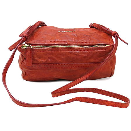 ����� �ǵ��� �̴� ũ�ν��� 