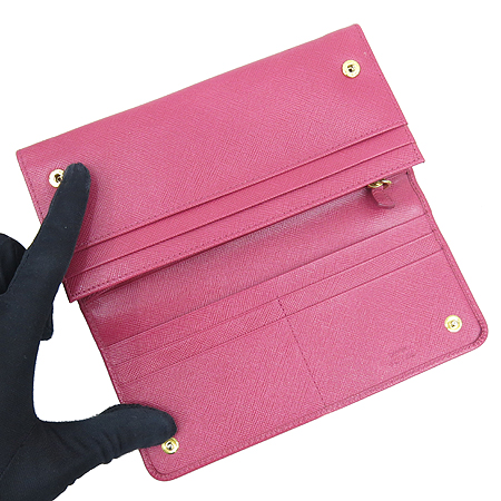 Prada(�����) 1M1132 SAFFIANO METAL PEONIA ��ũ ���ǾƳ� ��Ż ����ΰ� ������ �̹���4 - ���̺��� �߰���ǰ