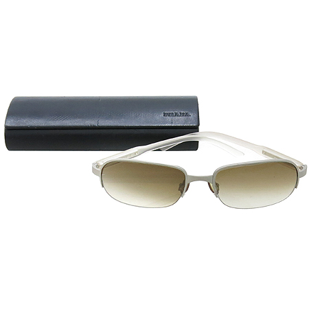 �����  ���۶�