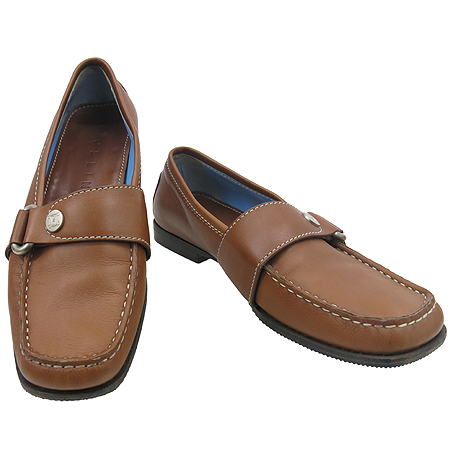 ������  ����